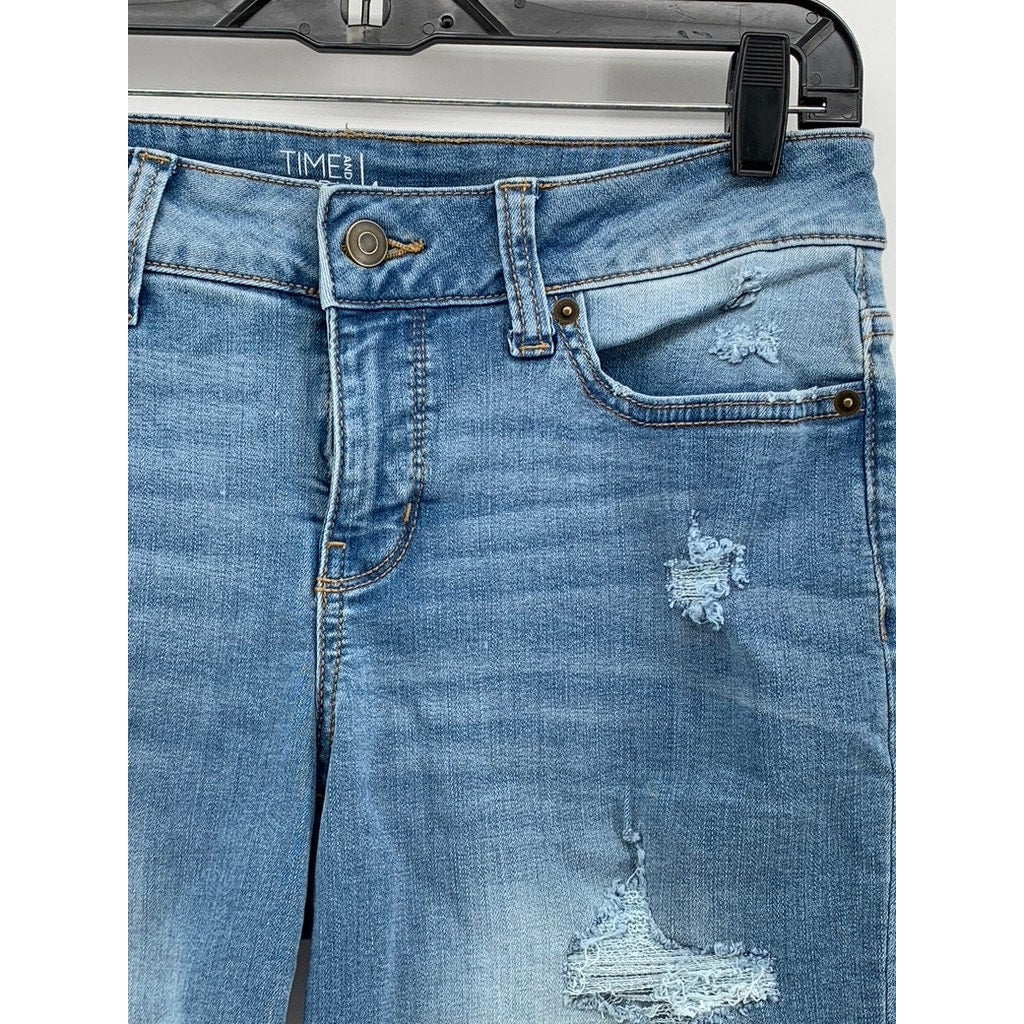 TIME & TRU Women's Light Wash Denim Distressed Bermuda Shorts SZ 4