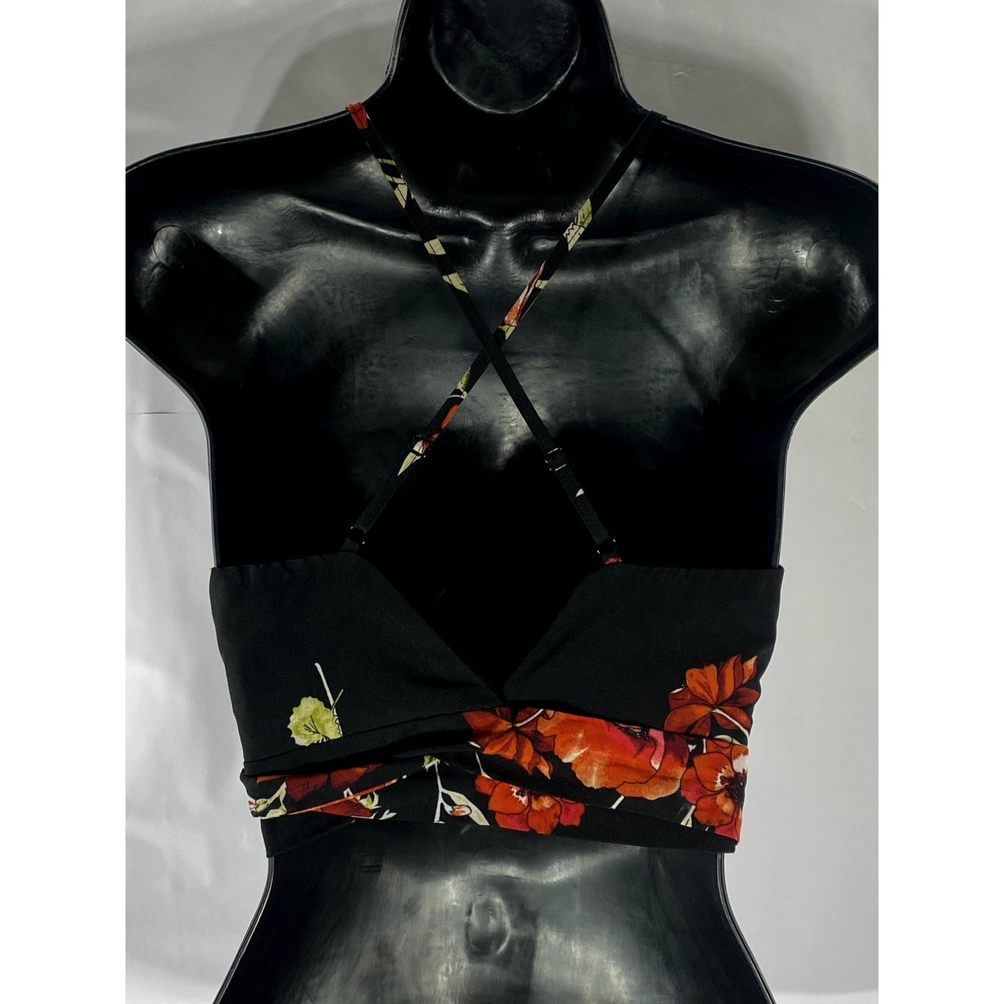 SOPRANO Women’s Black Floral Halter Cross-Back Crop Top SZ XS