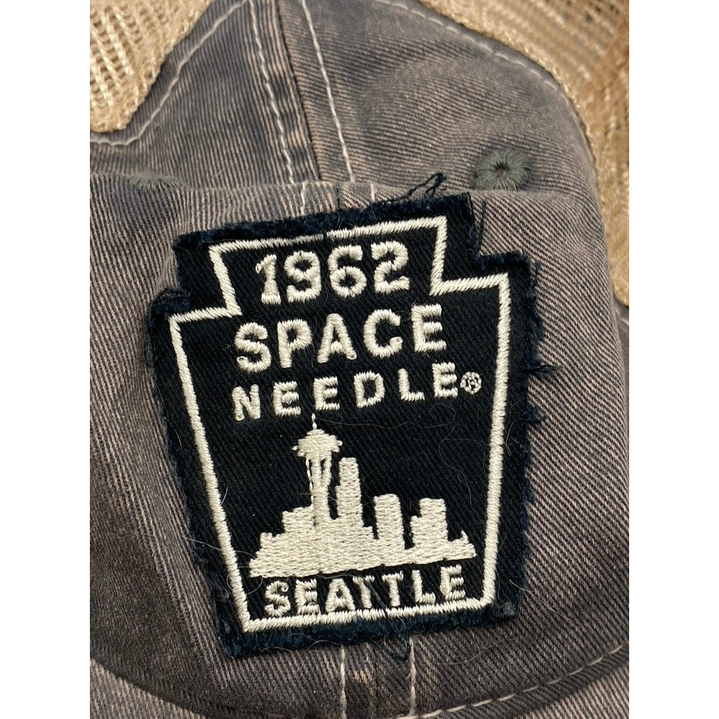 AHEAD HEADGEAR Men’s Tan-Gray Mesh Seattle Space Needle SnapBack SZ OS