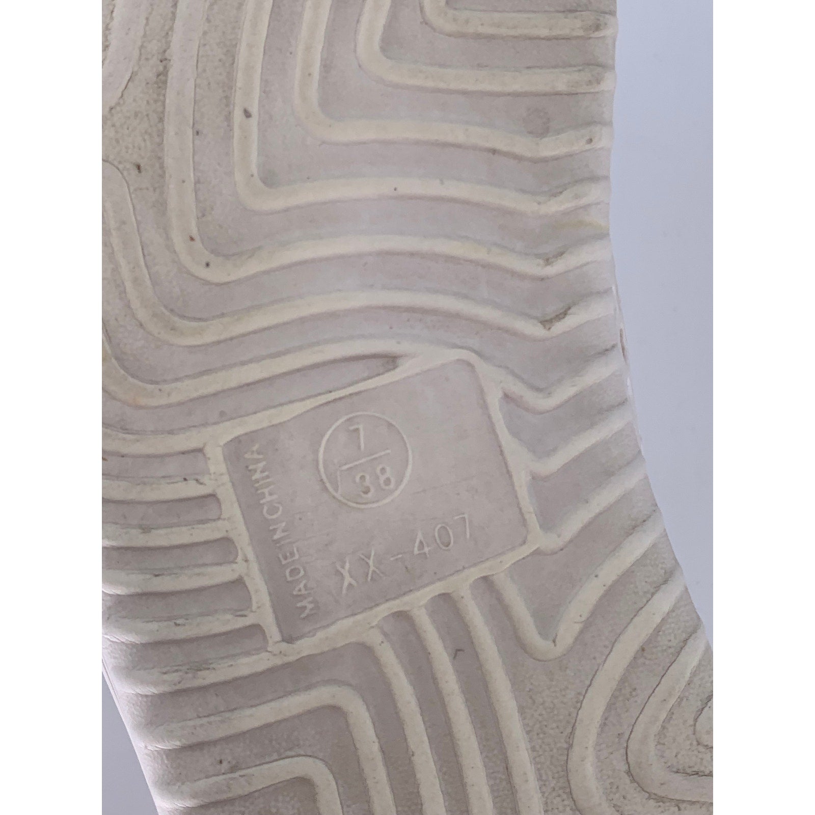 UNBRANDED Women's White Slip-On Perforated Swim Shoes SZ 7