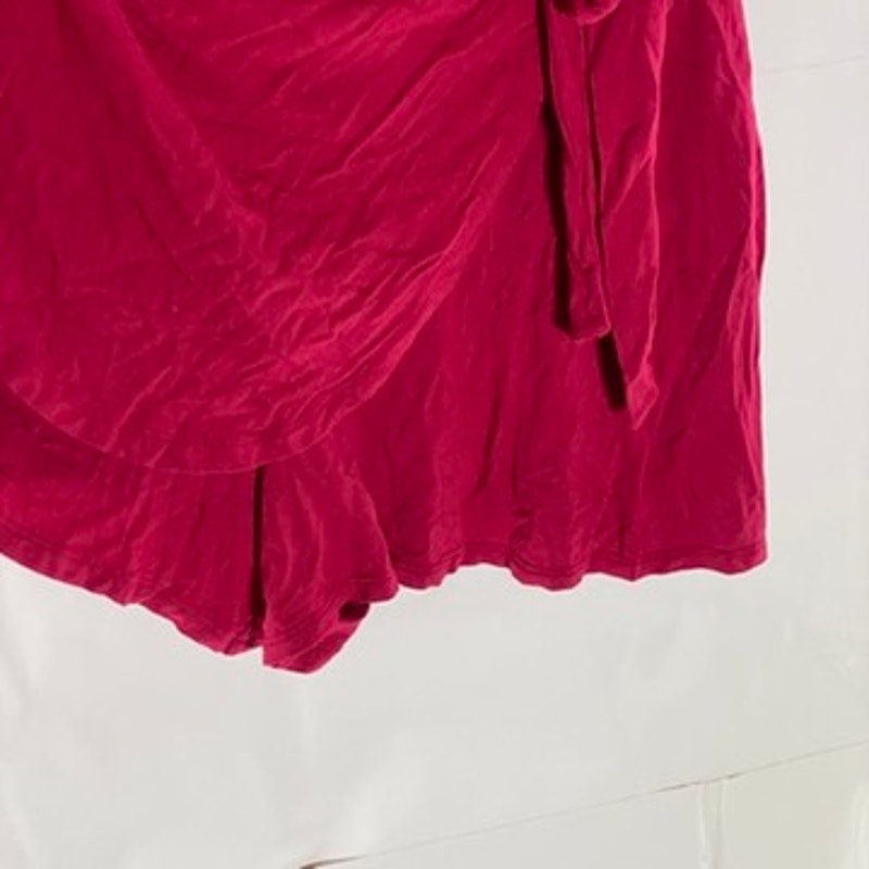 FOREVER 21 Women's Fuchsia Short Sleeve V-Neck Wrap Romper SZ M