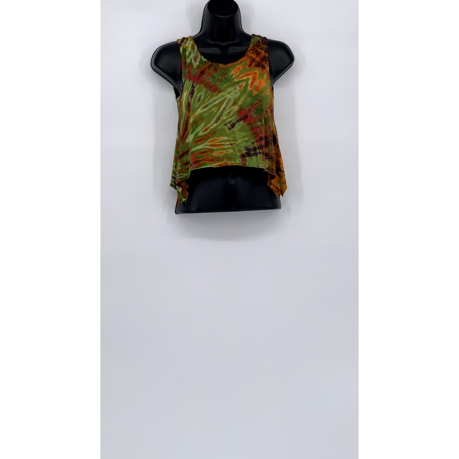 SACRED THREADS Women's Green-Multi Print Asymmetrical Hem Cropped Tank Top SZ OS