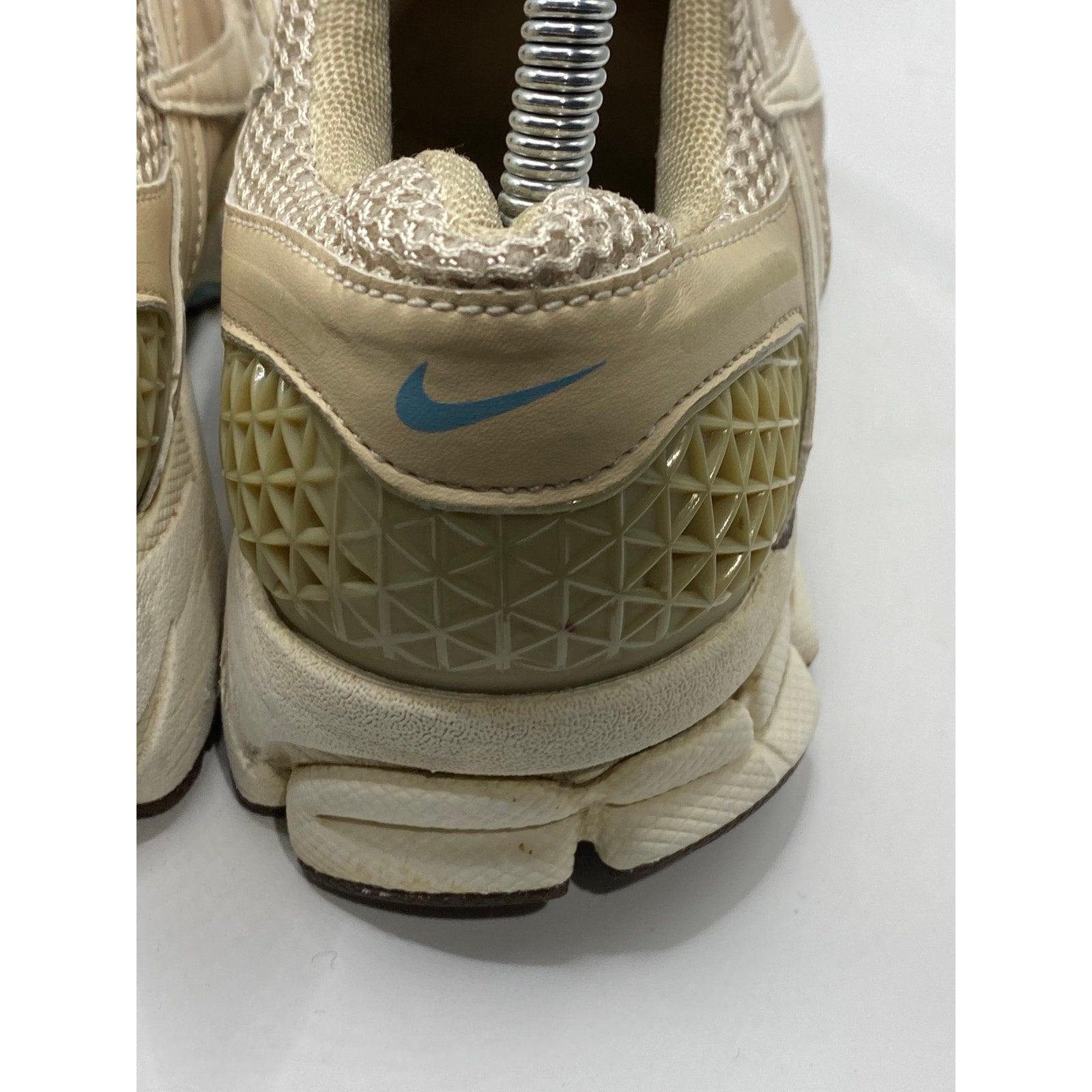 NIKE Women's Oatmeal Mesh Zoom Vomero 5 Lace-Up Active Sneakers SZ 7