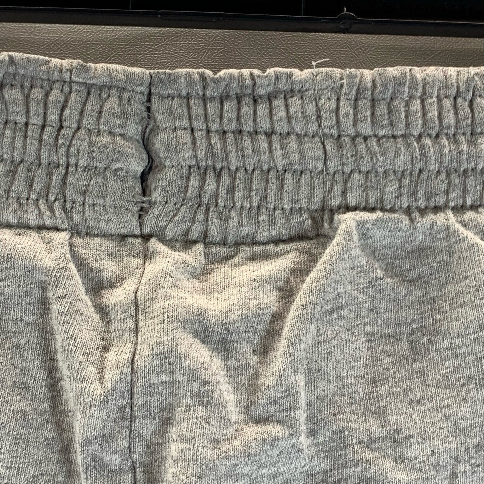 CHAMPION Men's Light Gray Regular-Fit Solid Pull-On Sweat Shorts SZ M