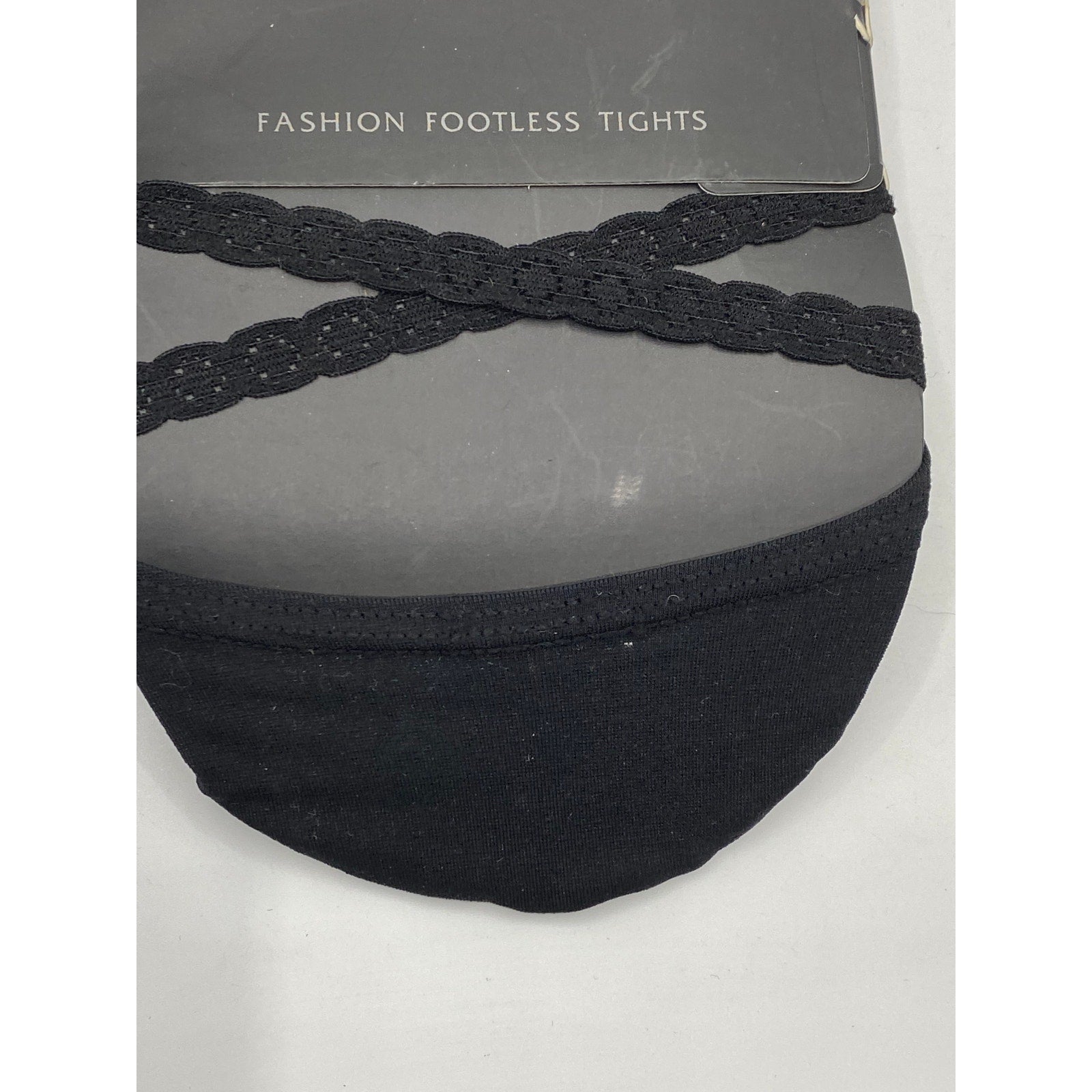 MEMOI Women's Black Solid Semi Sheer Criss-Cross Cutout Foot Tights SZ M/L