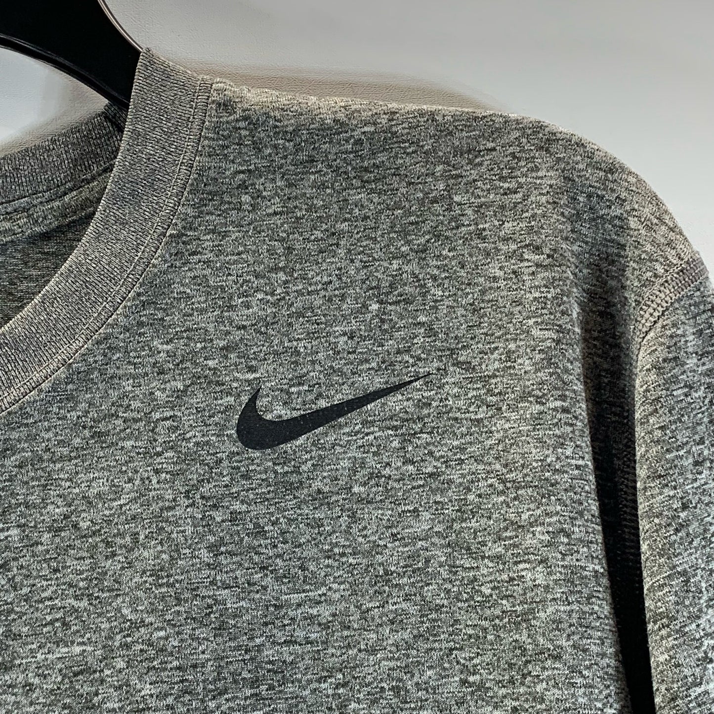 NIKE Men's Gray Swoosh logo Crewneck Dri-Fit Long Sleeve T-Shirt SZ L