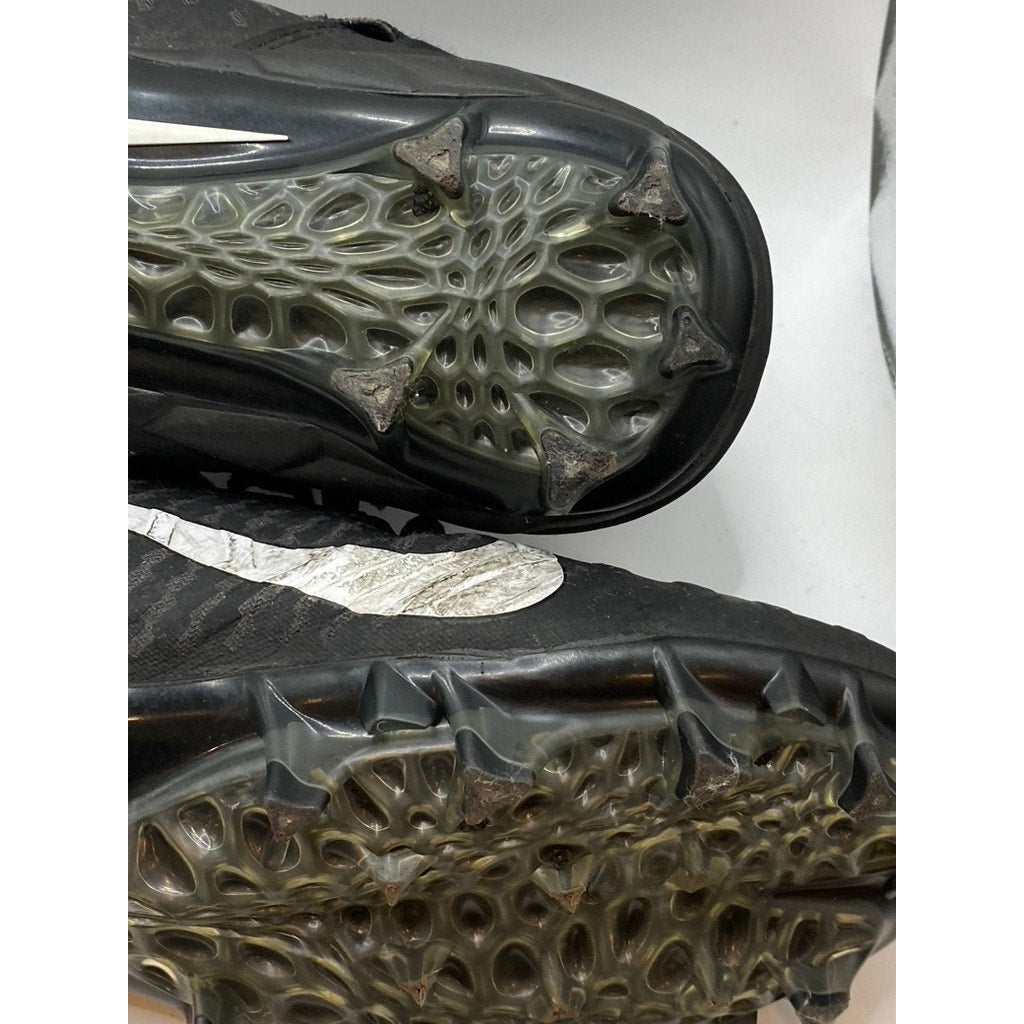 NIKE Men's Black-White Swoosh Alpha Menace Pro Mid Lace-Up Soccer Cleats SZ 10