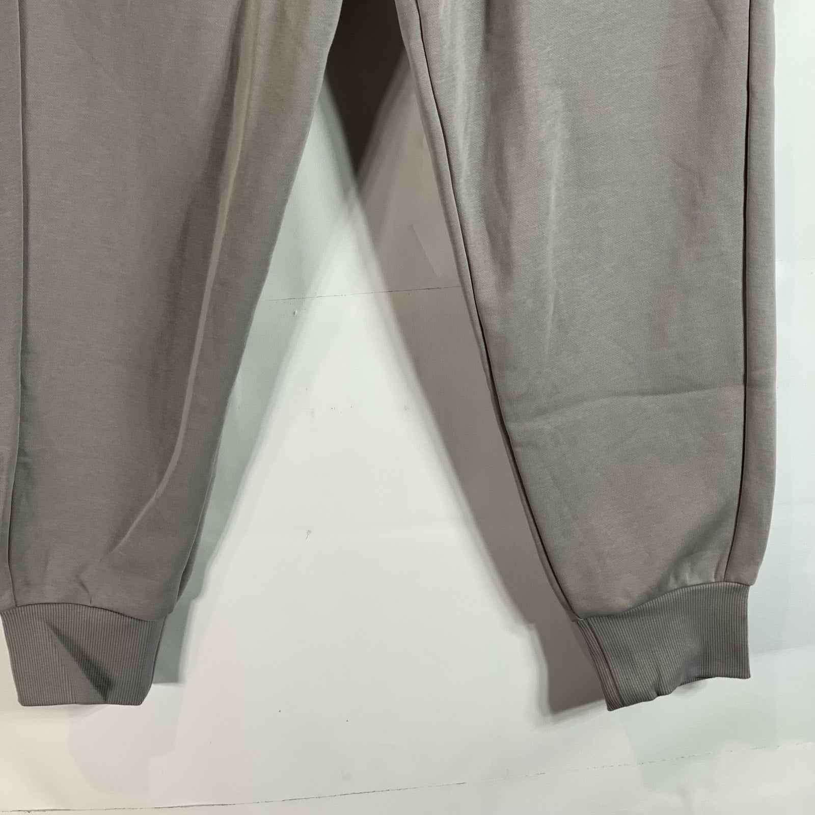 PUMA Men's Concrete Gray Essential Logo Fleece Pull-On Sweatpants SZ XL