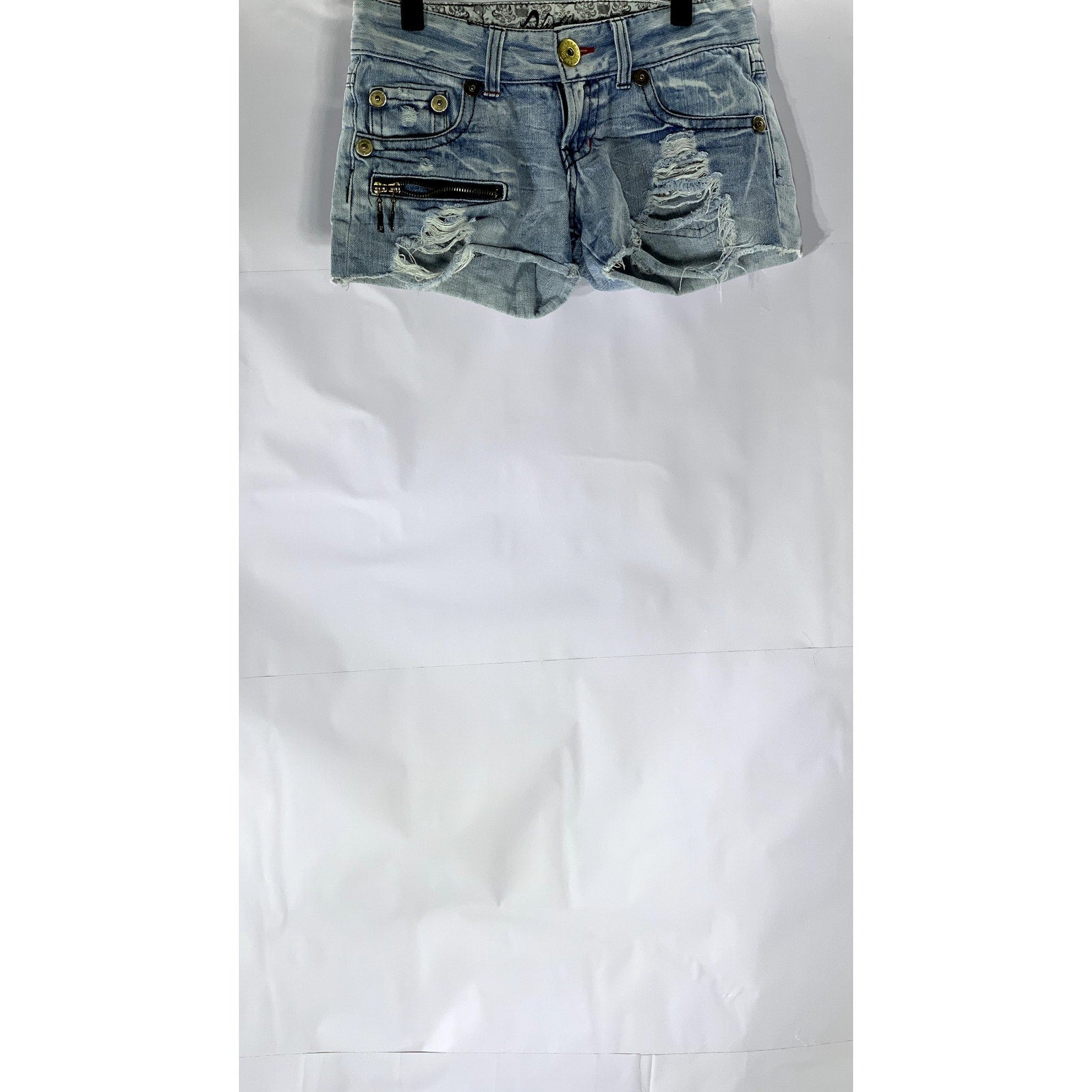 VESTIAMO Women's Light Blue Raw-Hem Distressed Denim Shorts SZ 30