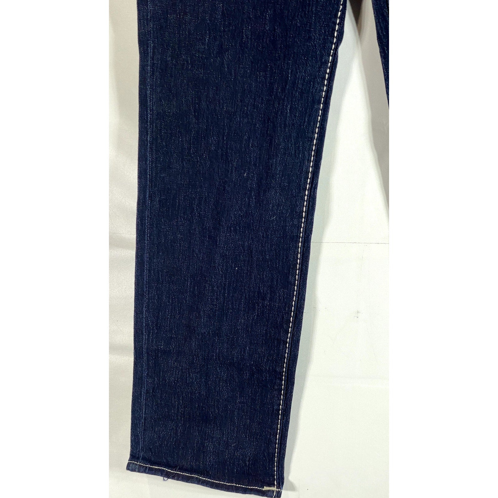 TRUE RELIGION Women's Blue Denim Ricki Relaxed Straight Big T Jean SZ 26