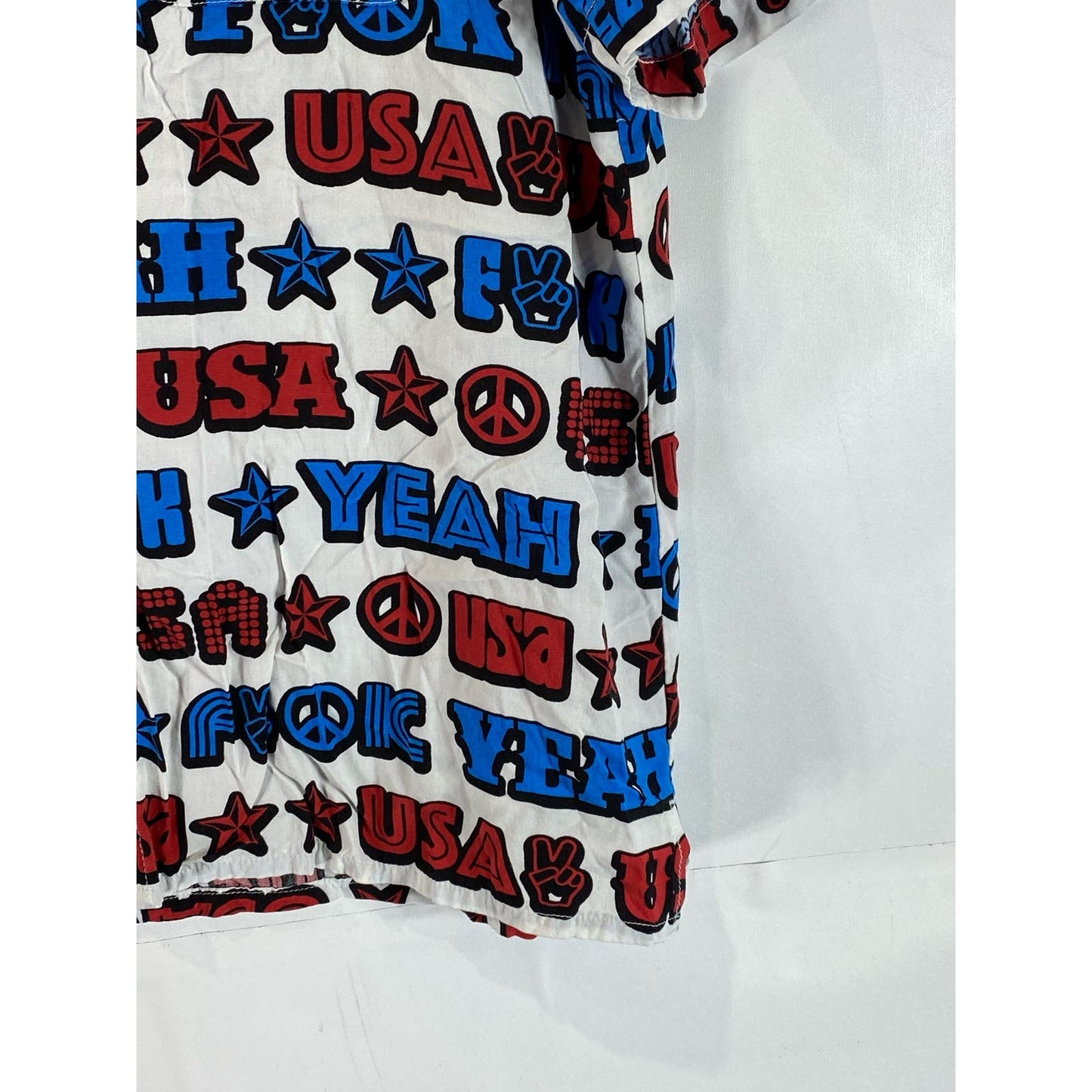 URBAN OUTFITTERS Men's White/Red/Blue "F YEAH" Graphic Button-Up Shirt SZ L