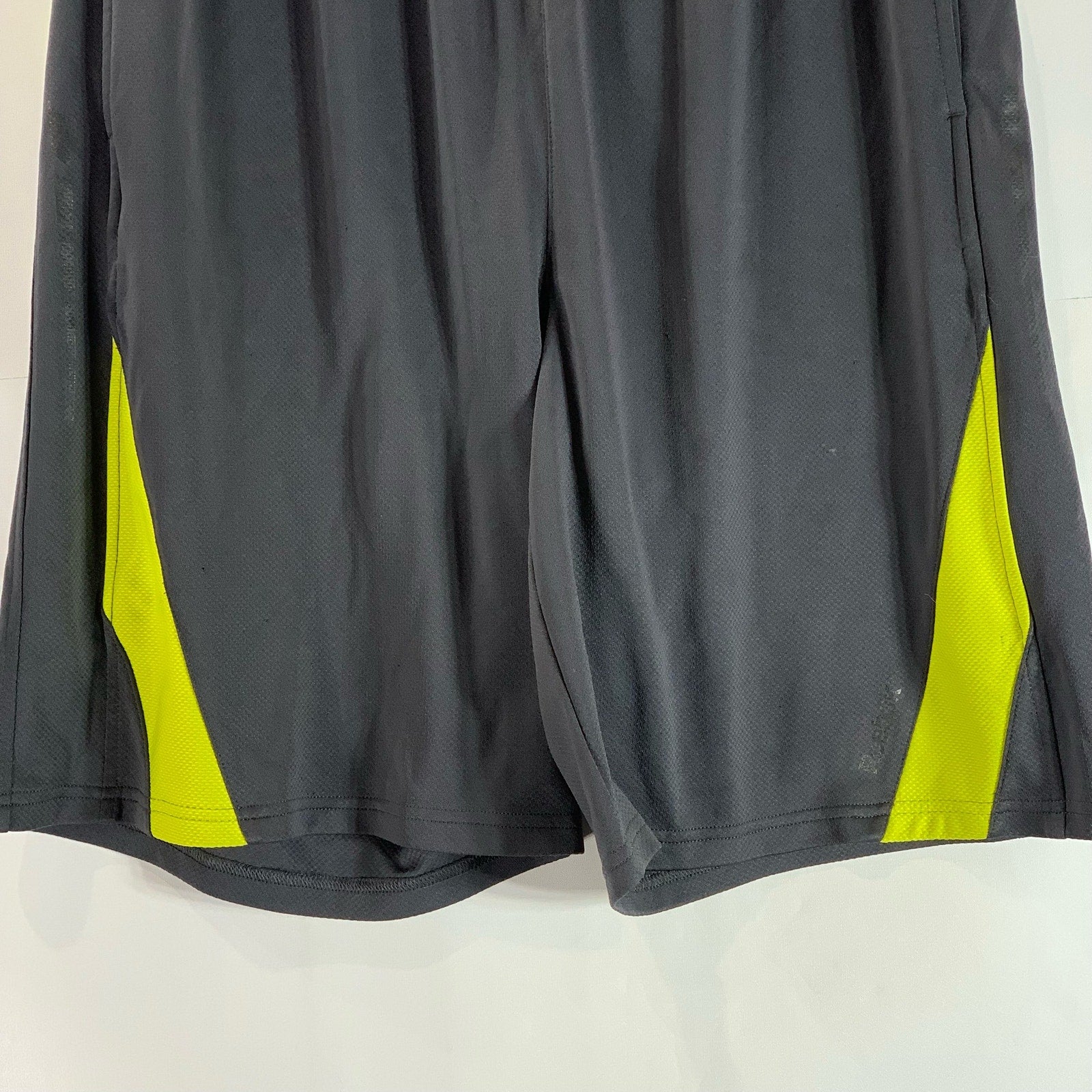 REEBOK Men's Gray/Yellow Elastic Drawstring Waist Pull-On Active Shorts SZ L