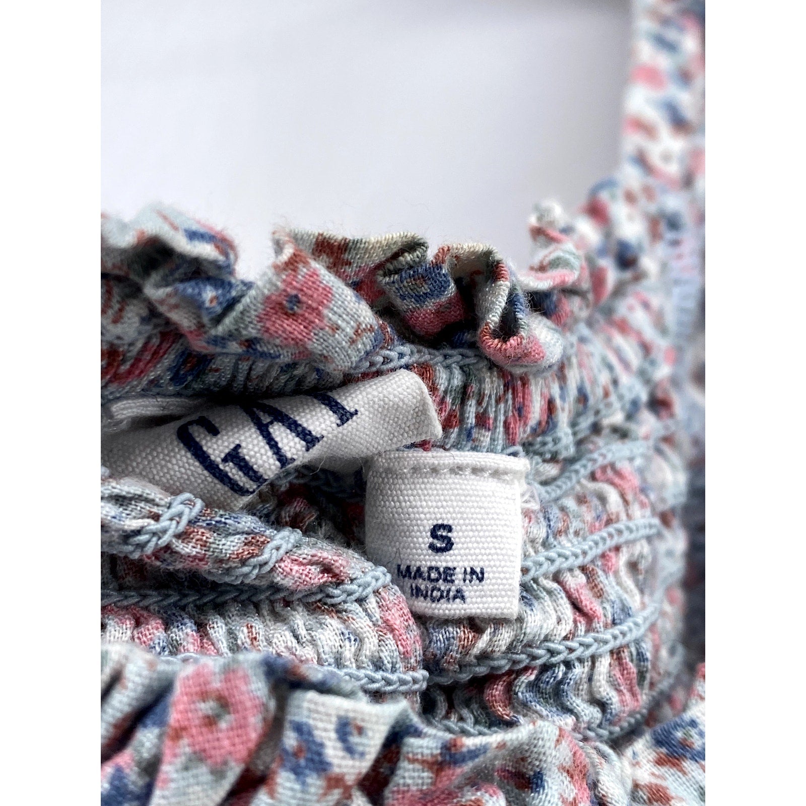 GAP Women's Pink-Blue Floral Straight-Neck Puff Elbow Sleeve Smocked Top SZ S