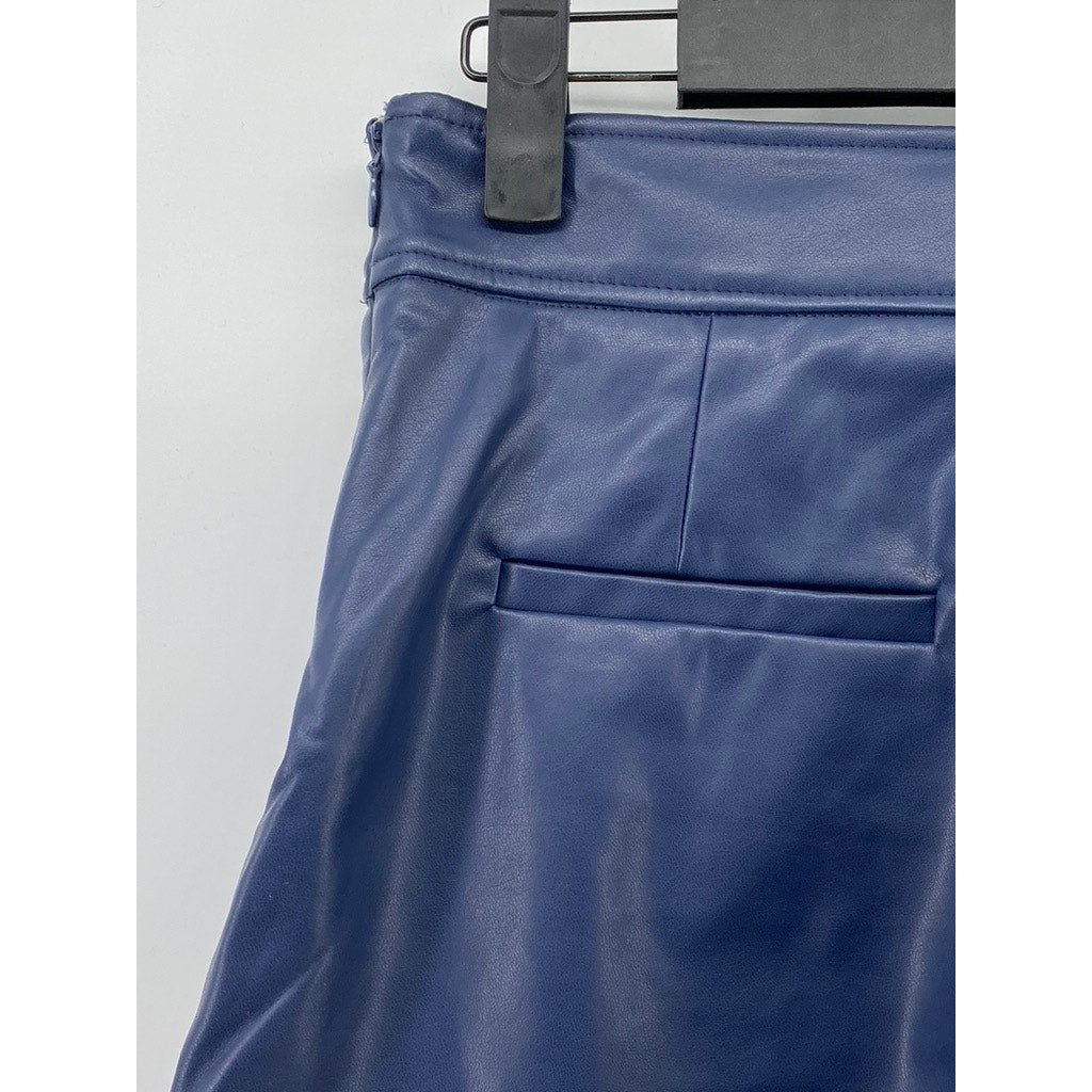 GENERATION LOVE Women's Dark Blue Lambert Button-Front Faux Leather Shorts SZ 2