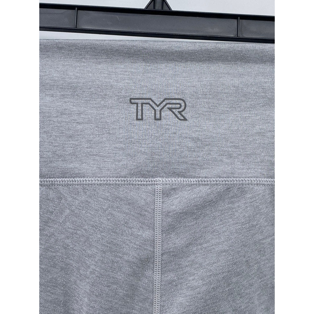 TYR Women's Heather Light Gray Base Kinetic High-Rise 2" Short SZ S
