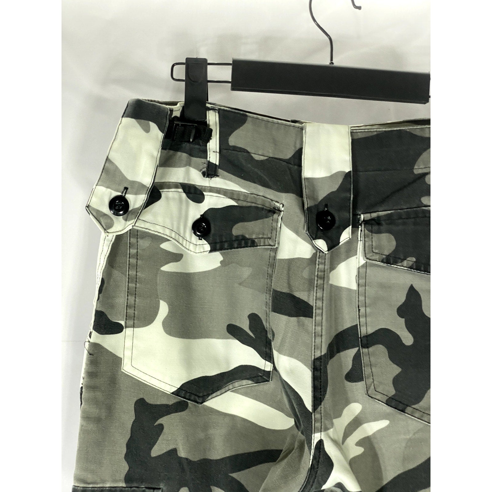 UNBRANDED Women's Gray-White Camo Print Straight-Leg Cargo Pant SZ M