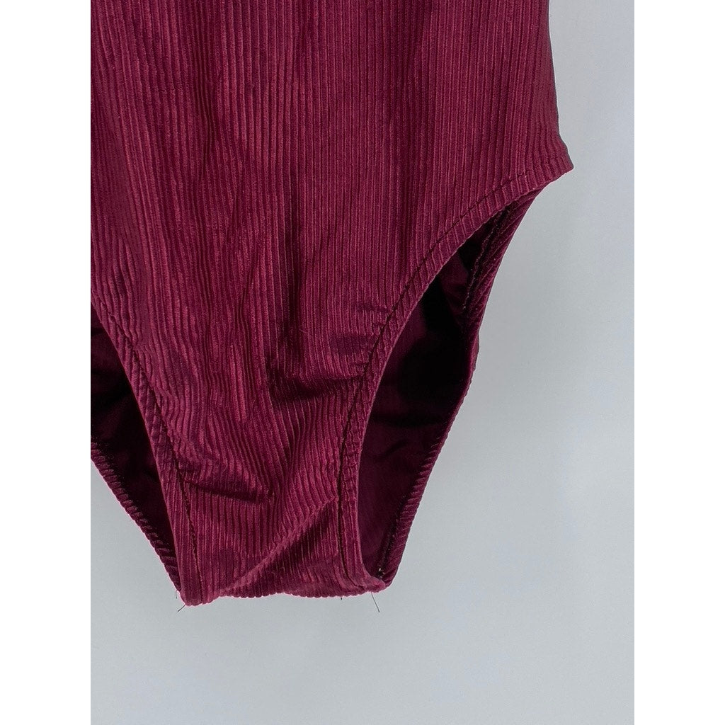 WHITE STAGS Women's Vintage Burgundy Ribbed Scoop-Neck Ribbed Swimsuit SZ 10