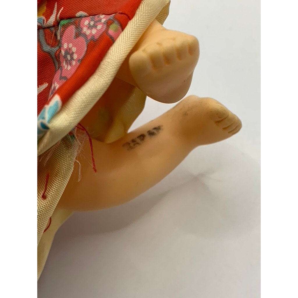 VINTAGE Ichimatsu Japanese Sitting 6" Doll