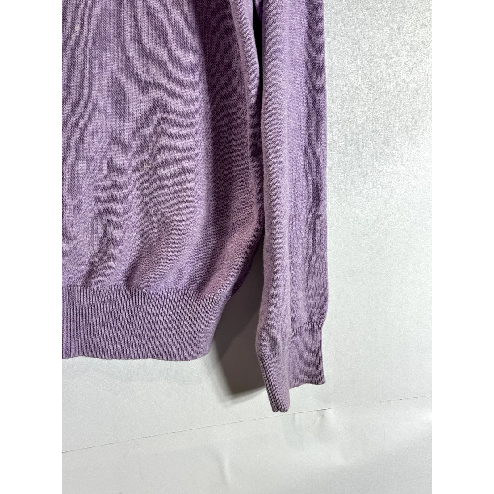 UNTUCKIT Men's Lilac V-Neck Cotton Long Sleeve Pullover Sweater SZ M