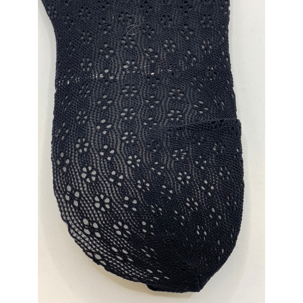 MEMOI Women's Black Ditsy Floral Pinch Scalloped Cuff Ankle Socks SZ OS