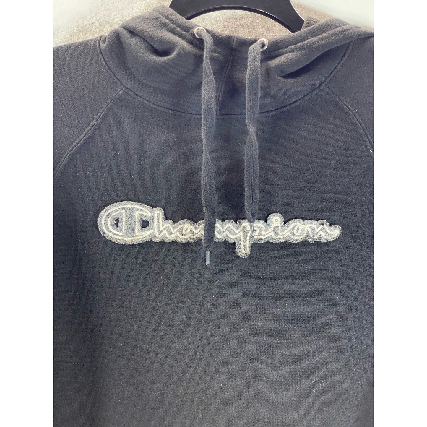 CHAMPION Men's Black Script Logo Patch Regular-Fit Pullover Hoodie SZ M