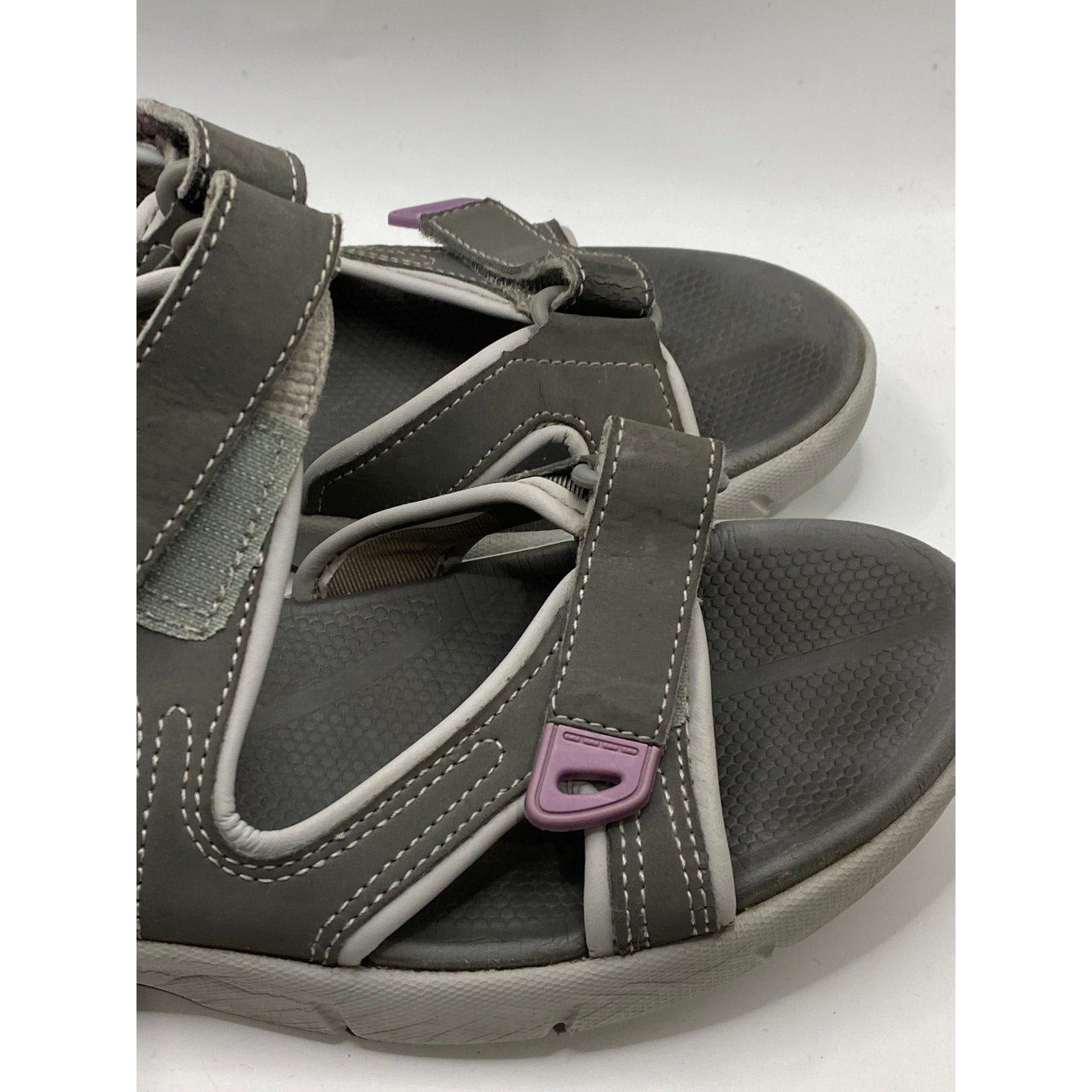 KHOMBU Women's Gray Open-Toe Hook-Loop Casual Sandals SZ 8