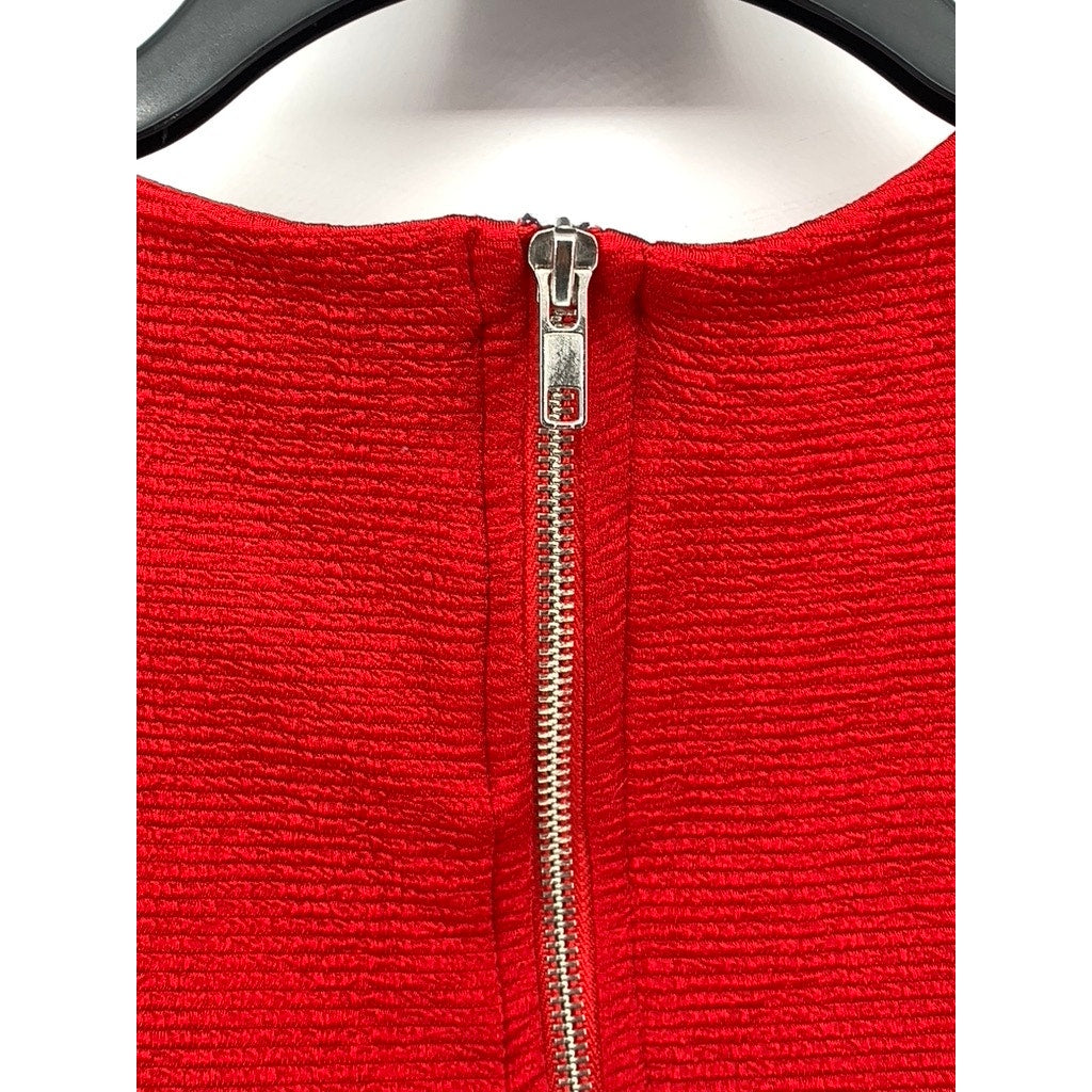 FOREVER 21 Women's Red Crewneck Short Sleeve Ruffle-Hem Top SZ M
