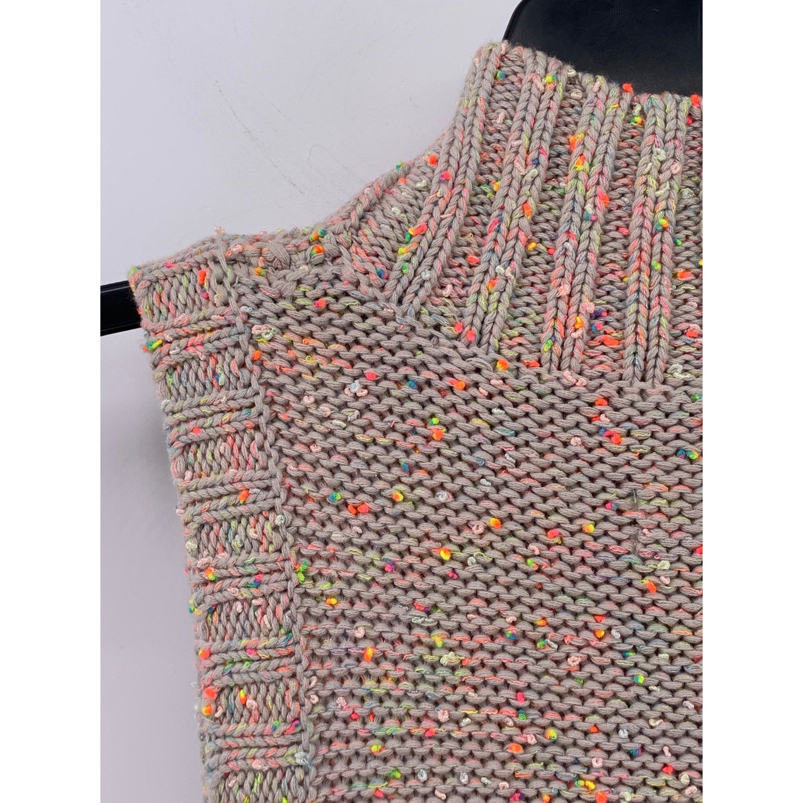 ANTHROPOLOGIE Women's Beige-Multi Mock-Neck Brea Confetti Sweater Vest SZ M