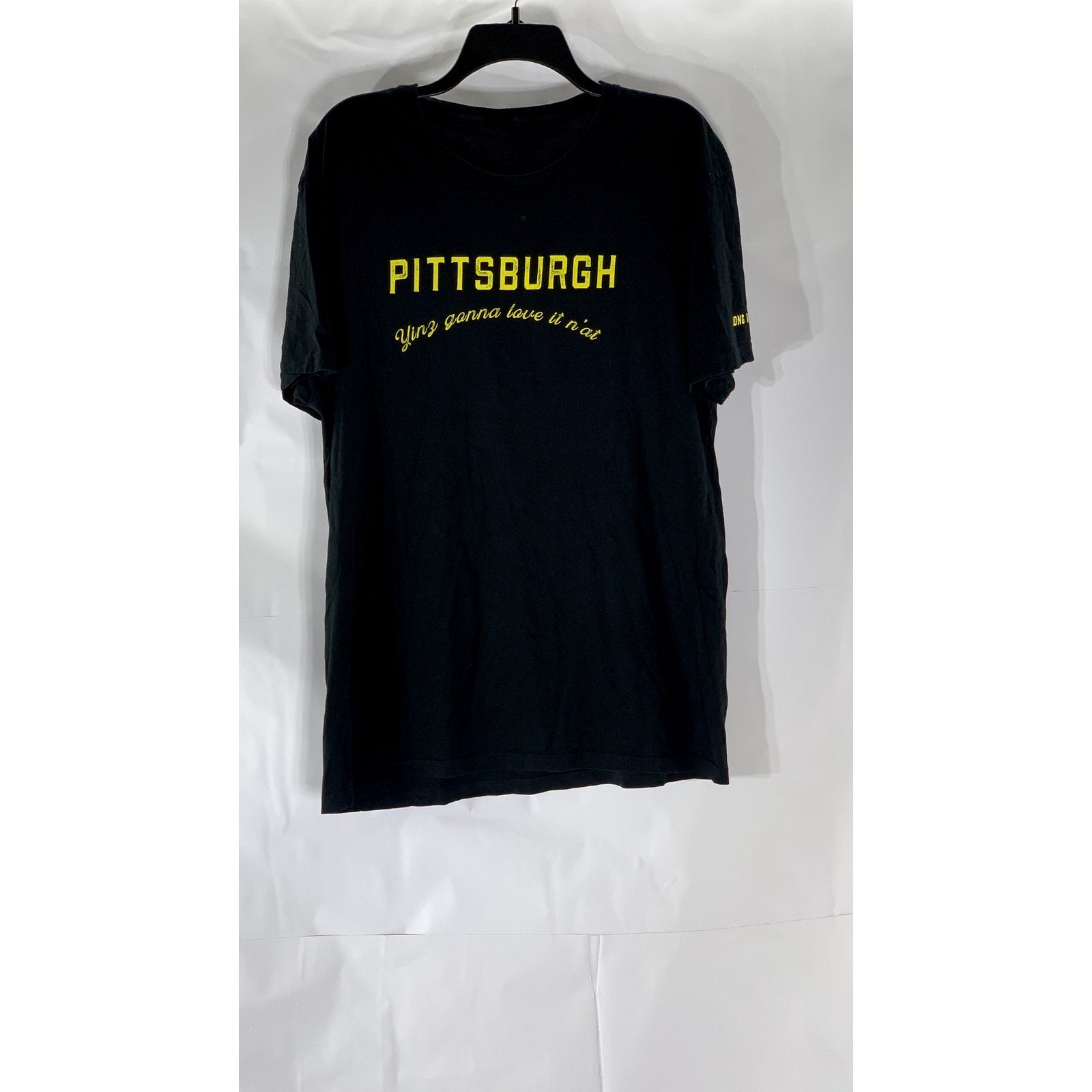 UNBRADED Men's Black-Yellow Pittsburg Logo Crewneck Short Sleeve T-Shirt SZ M