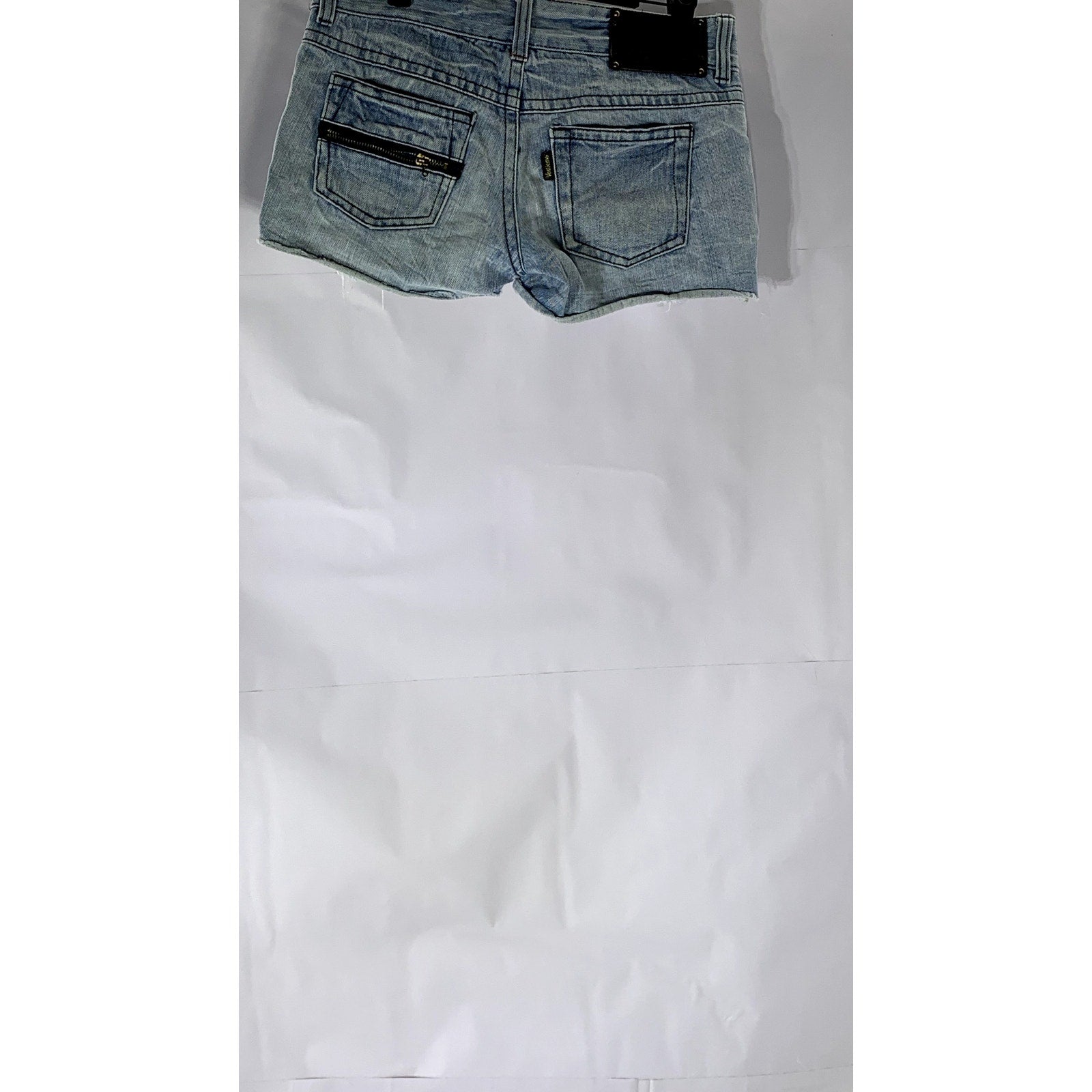 VESTIAMO Women's Light Blue Raw-Hem Distressed Denim Shorts SZ 30
