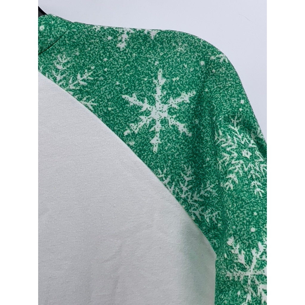 UNBRANDED Women's White-Green-Red Snowflake Long Sleeve Top SZ M