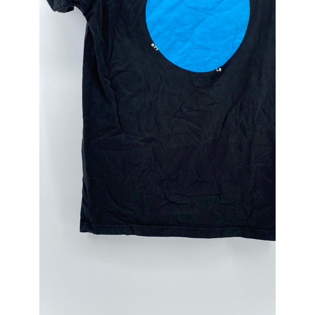 BAY ISLAND SPORTSWEAR Men's Black-Blue Circle Crewneck Short Sleeve T-Shirt SZ M