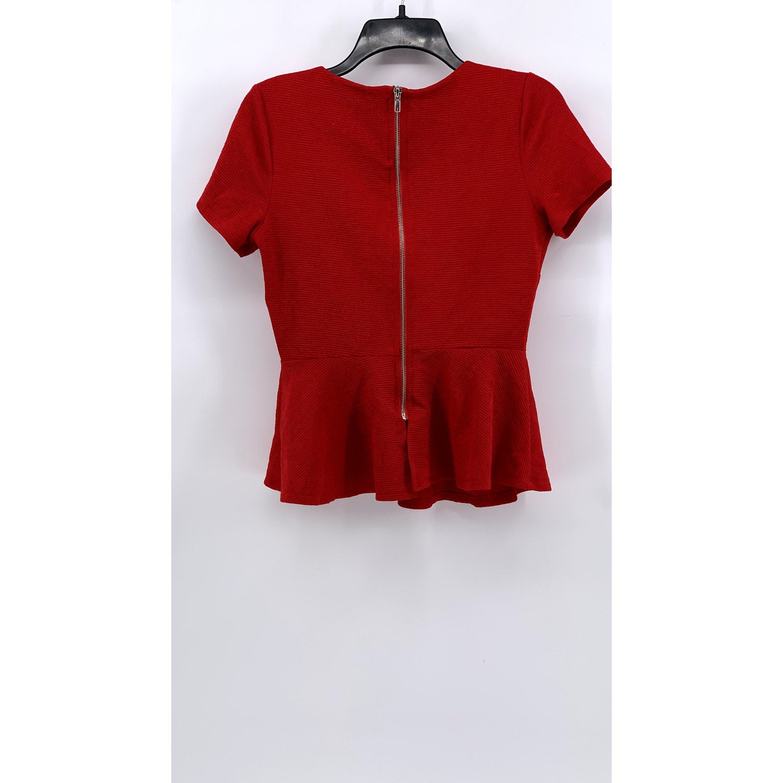 FOREVER 21 Women's Red Crewneck Short Sleeve Ruffle-Hem Top SZ M