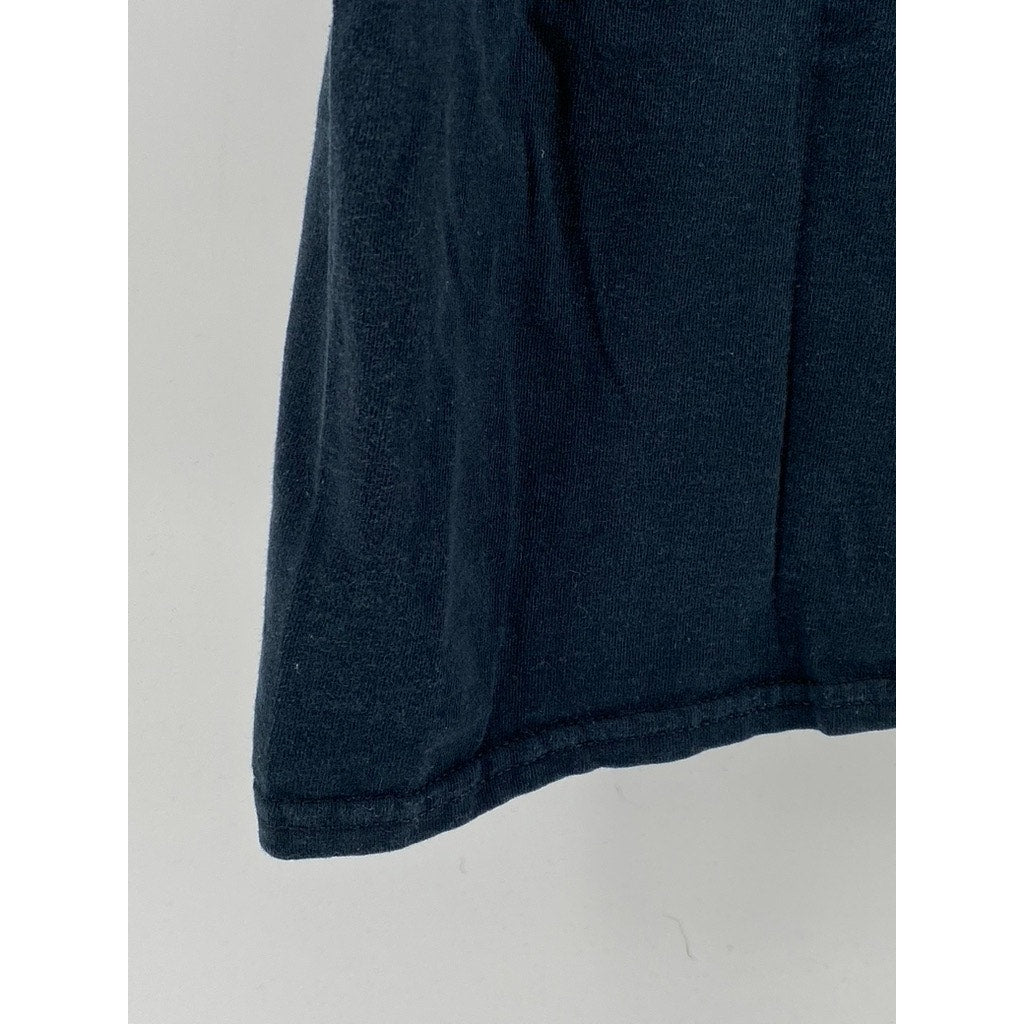 GILDAN Men's Washed Black Graphic Crewneck Casual Short Sleeve T-Shirt SZ M