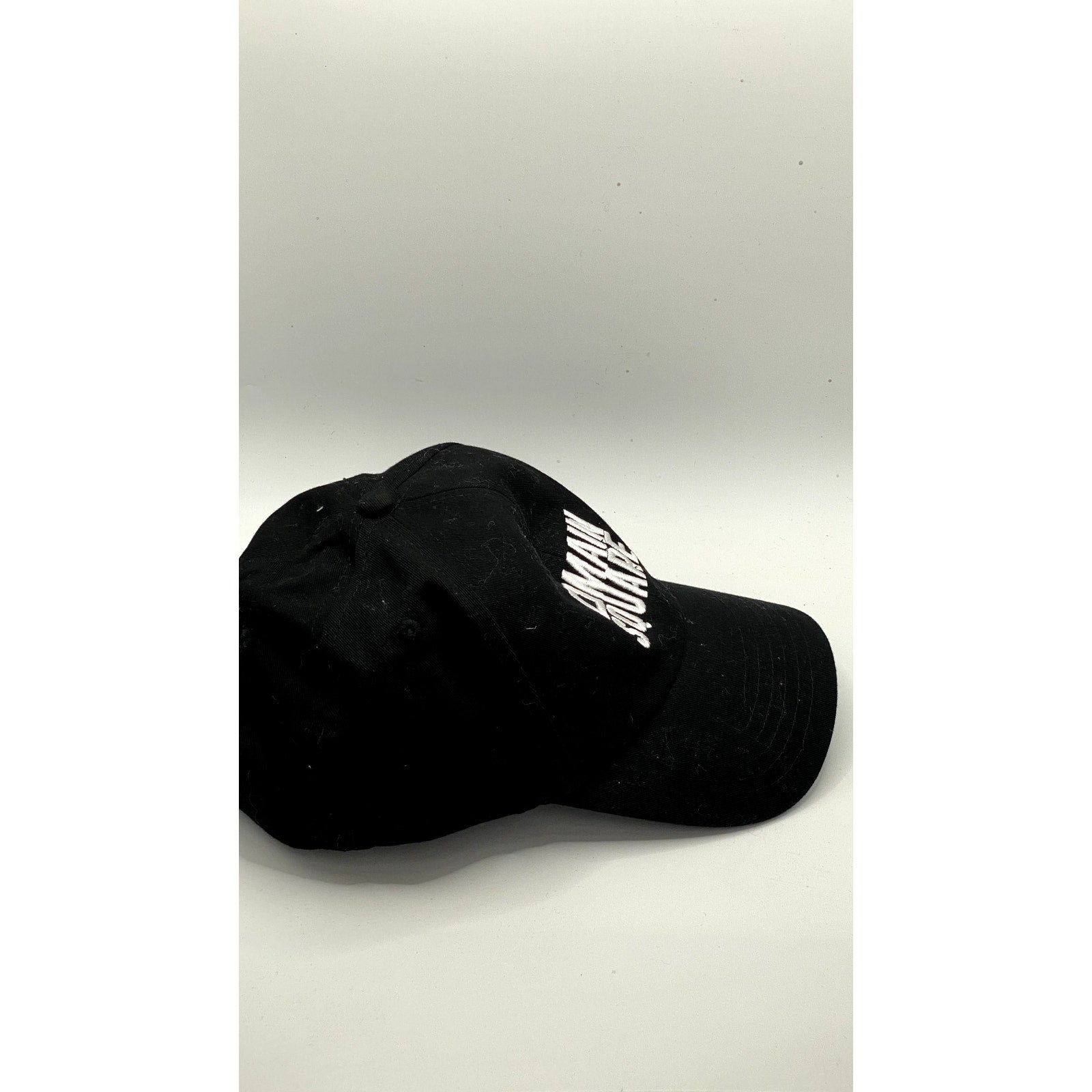 BEECHFIELD Men’s Black-White Embroidered Main Square Baseball Hat SZ OS