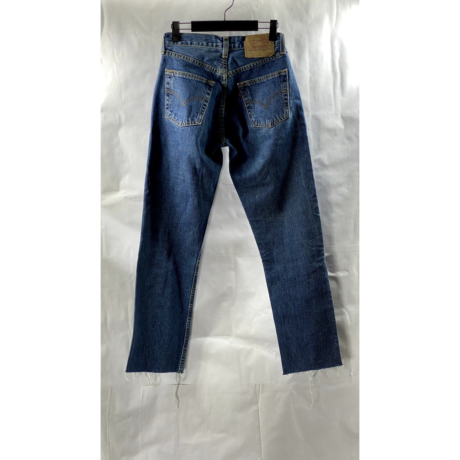 LEVI'S Women's Dark Blue Denim 534 04 Vintage Distressed Slim-Leg Jeans SZ 27X34