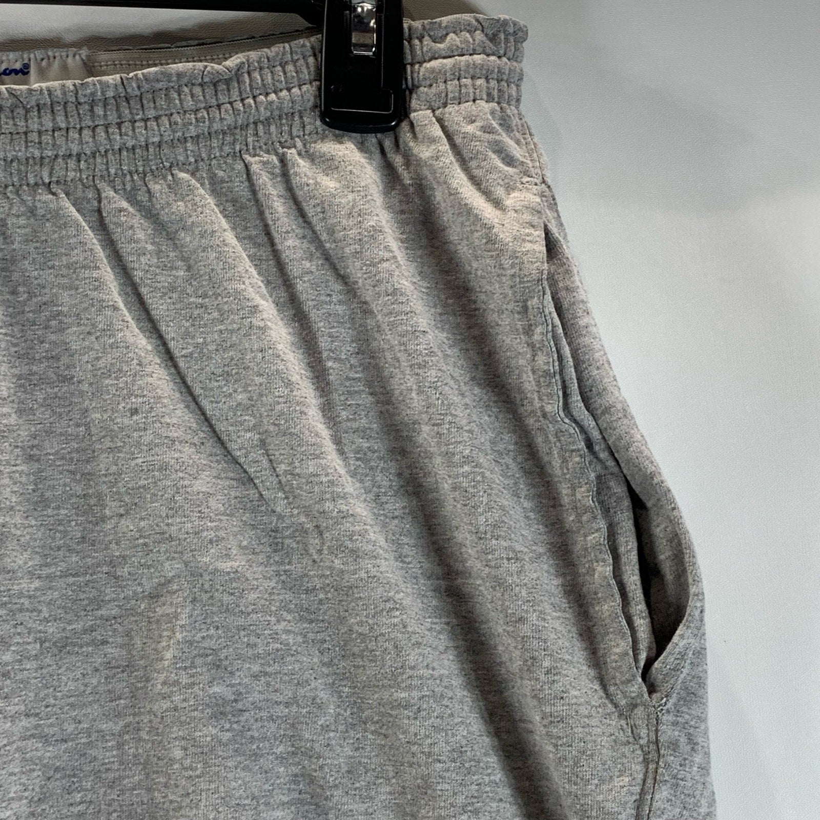CHAMPION Men's Light Gray Regular-Fit Solid Pull-On Sweat Shorts SZ M