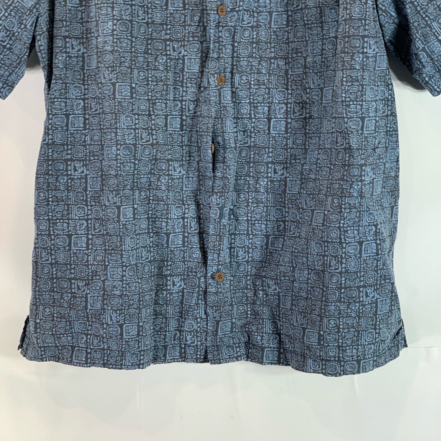 L.L. BEAN Men's Blue Tribal Traditional-Fit Button-Up Short Sleeve Shirt SZ L