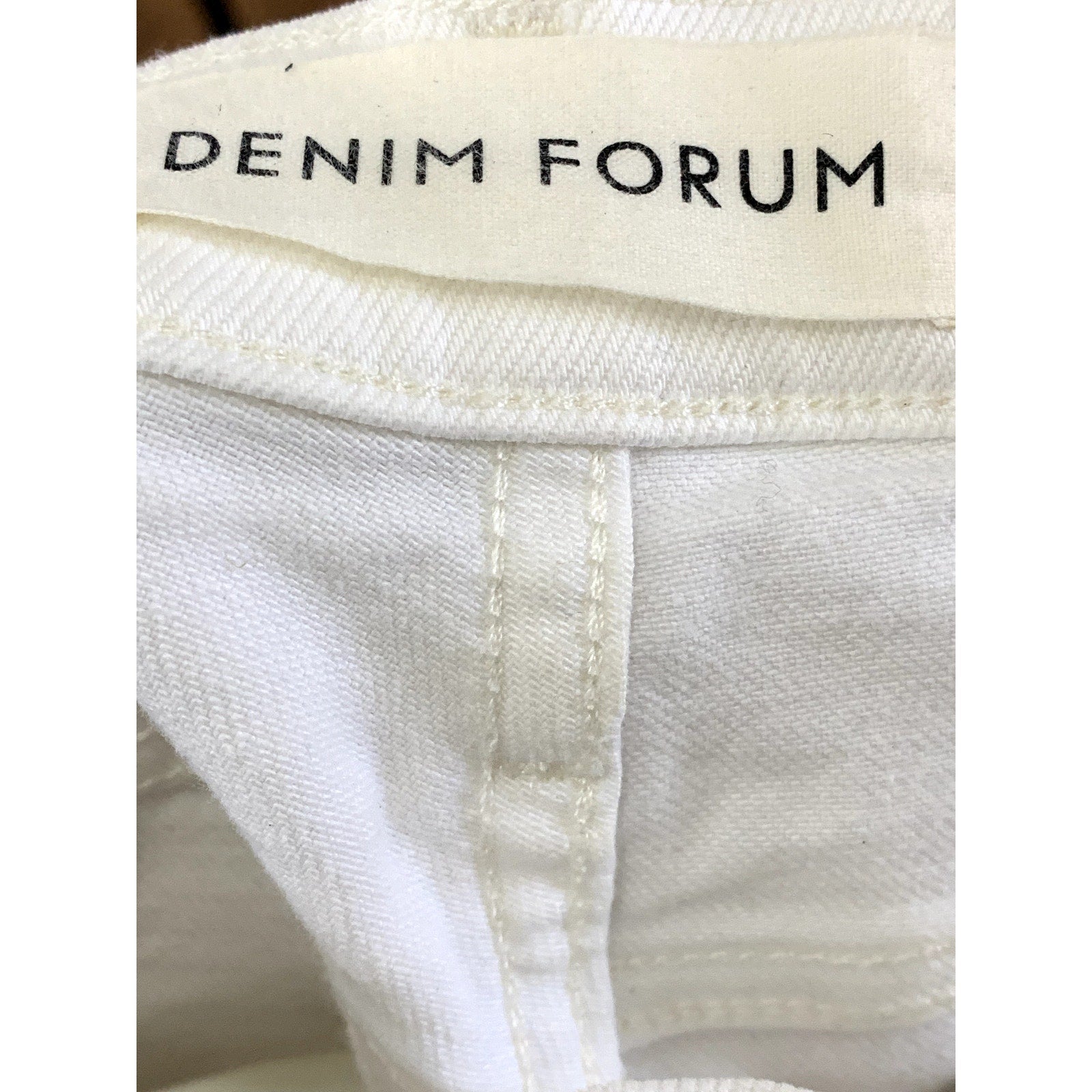 DENIM FORUM Women's White Button-Fly High-Rise The Bailey Crop Flare Jean SZ 24