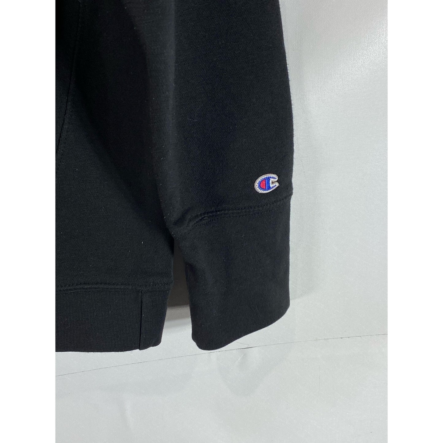 CHAMPION Men's Black Script Logo Patch Regular-Fit Pullover Hoodie SZ M