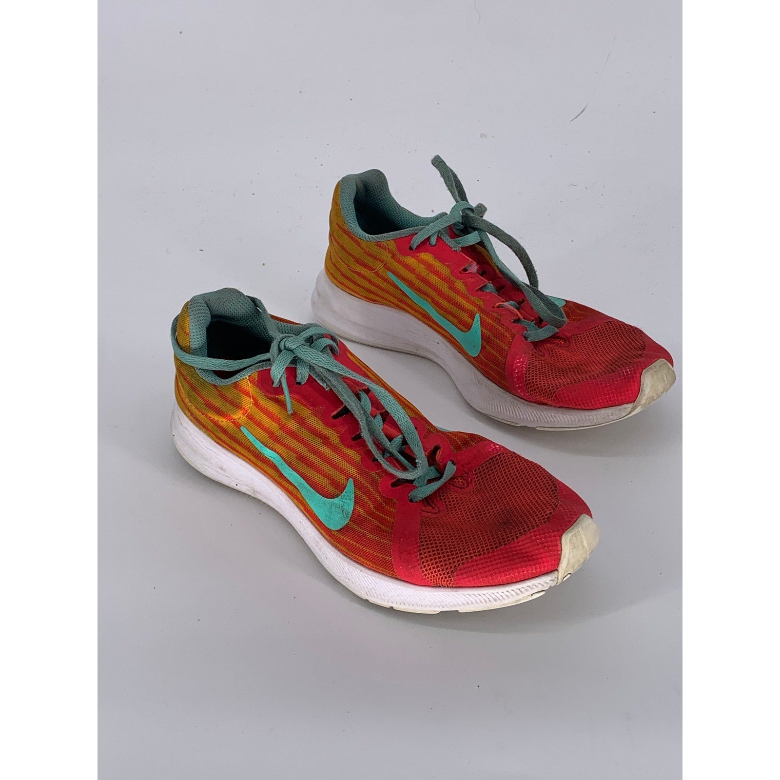 NIKE Girls' Red-Teal Mesh Downshifter 8 Fade Active Sneakers SZ 5.5Y