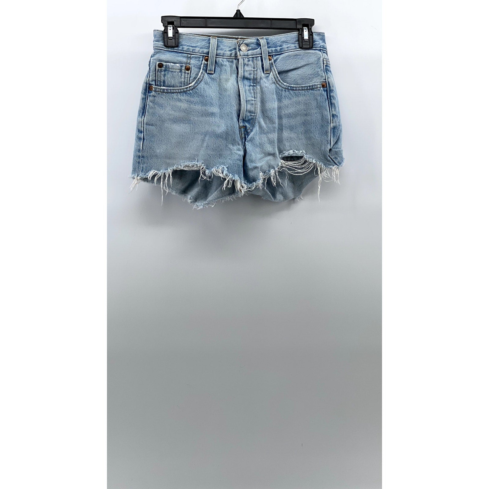 LEVI'S Women's Light Blue Denim 501 Distressed Five-Pocket High-Rise Short SZ 29