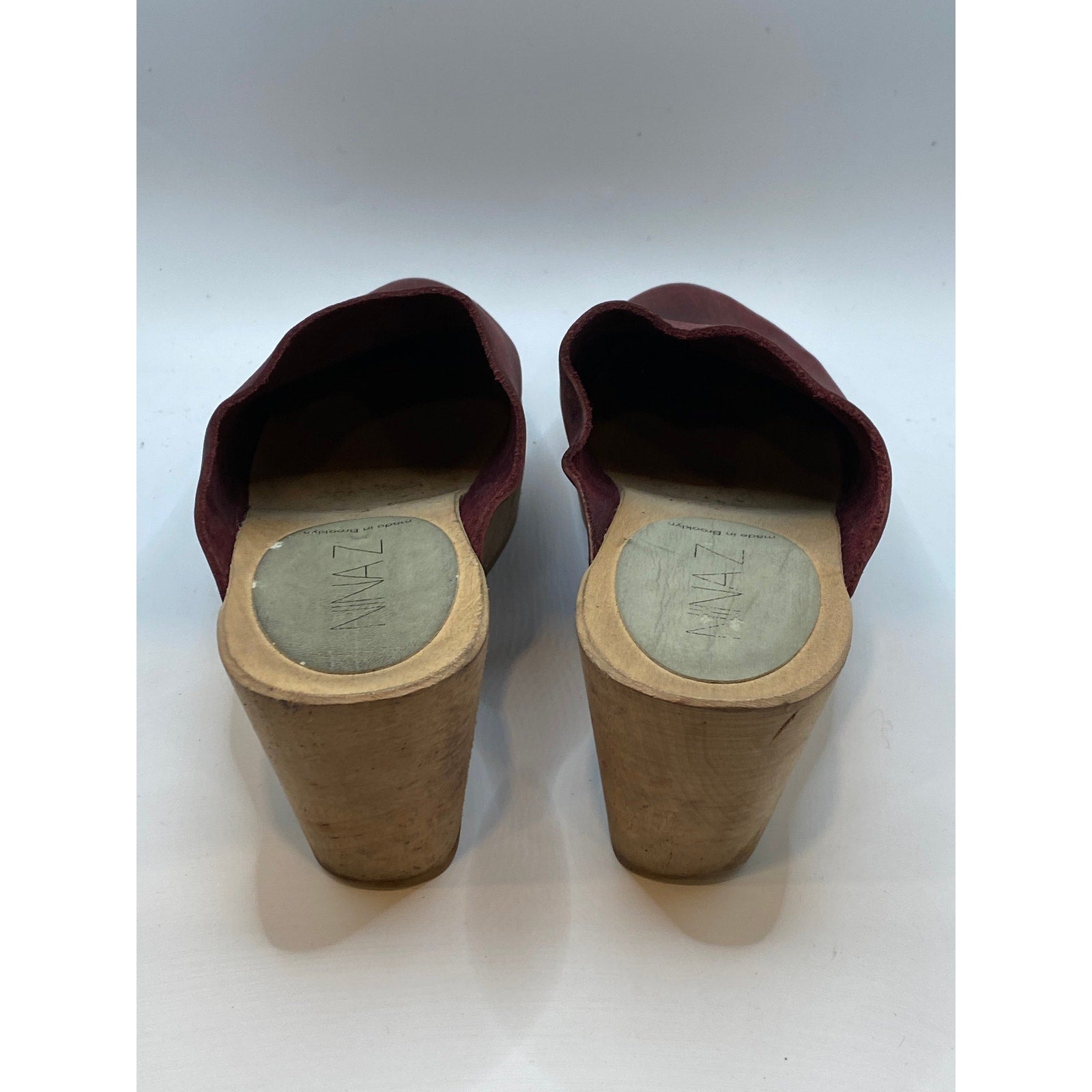 NINA Z Women's Maroon Leather Round Closed Toe Slip-On Wooden Wedge Clog SZ 9