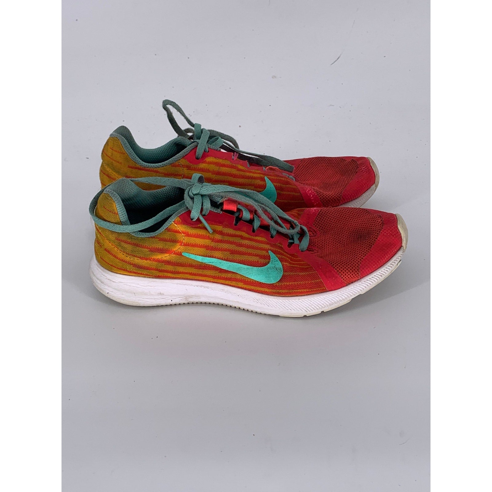 NIKE Girls' Red-Teal Mesh Downshifter 8 Fade Active Sneakers SZ 5.5Y