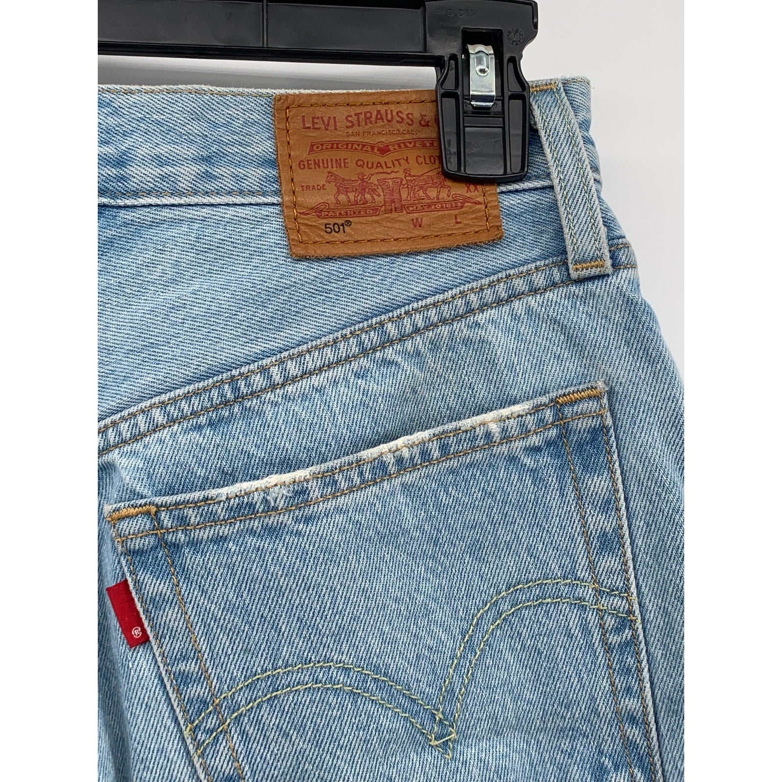 LEVI'S Women's Light Blue 501 Denim Frayed Original-Fit High-Rise Shorts SZ 24