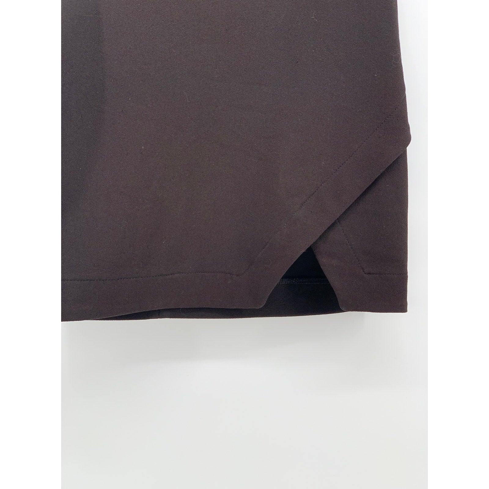 DYNAMITE Women's Black Solid Asymmetrical Slit-Hem Straight Mini Skirt SZ XS