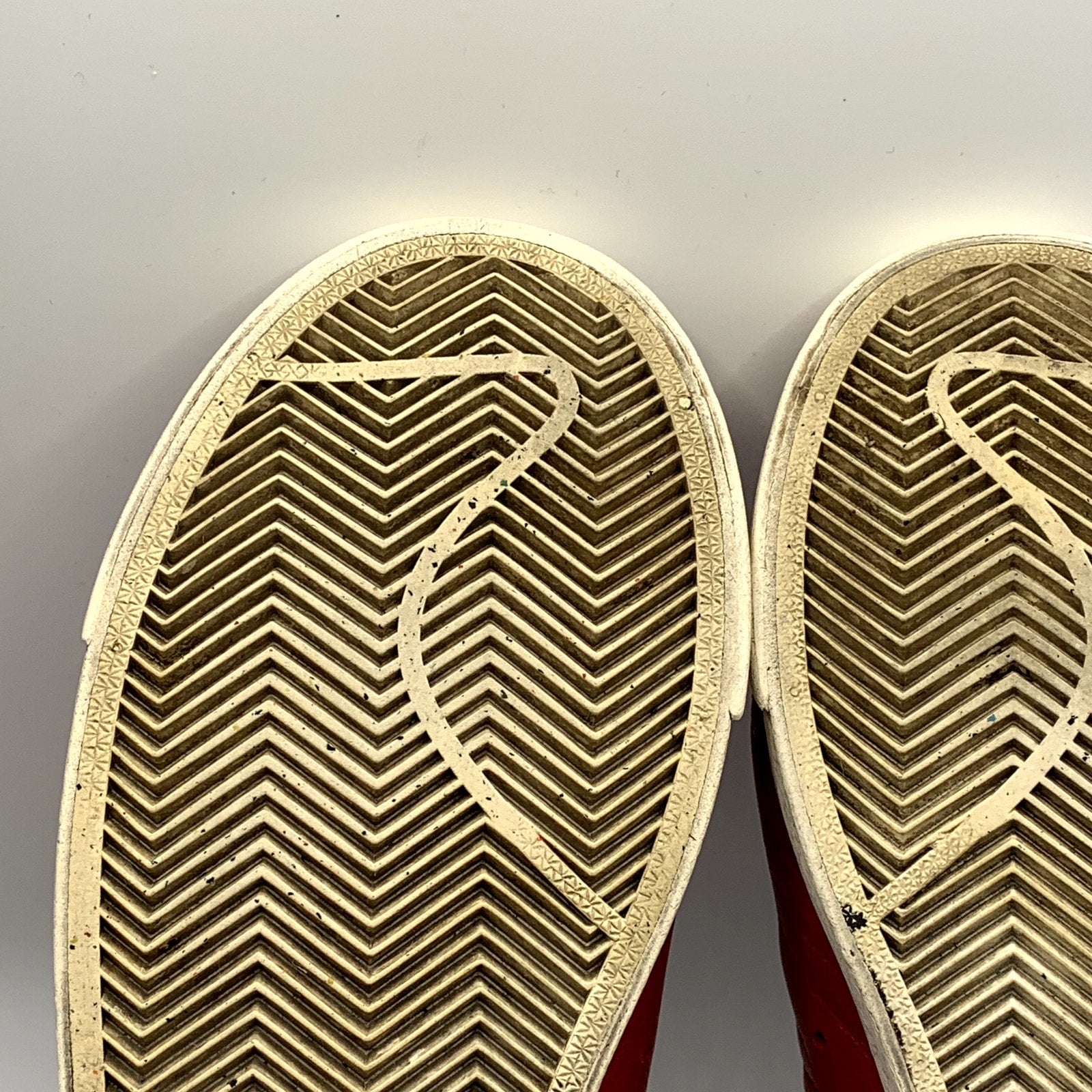 NIKE Women's Burgundy/White Blazer Low-Top Lace-Up Sneakers SZ 7.5