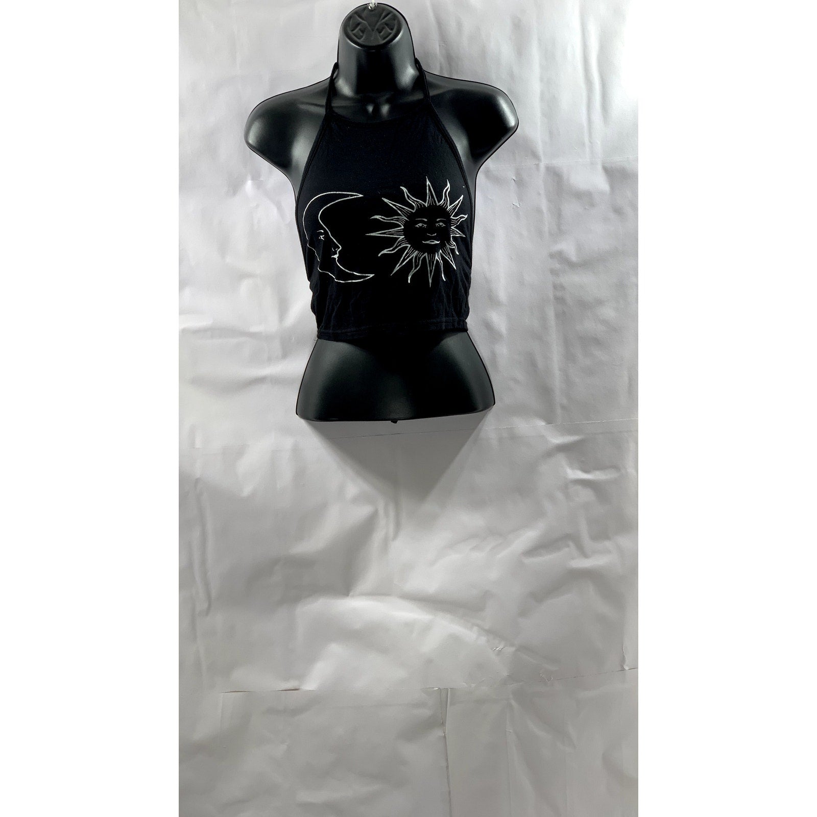 NASTY GAL COLLECTION Women’s Black Sun & Moon Graphic Halter Crop Top SZ 4