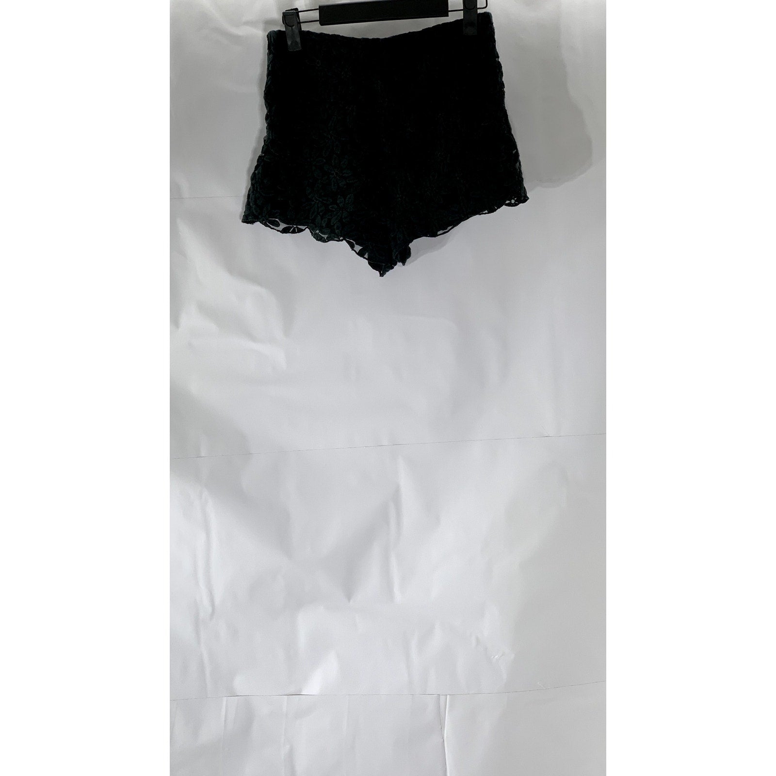 PINKYOTTO Women's Black Floral Crochet Lace Shorts SZ XS