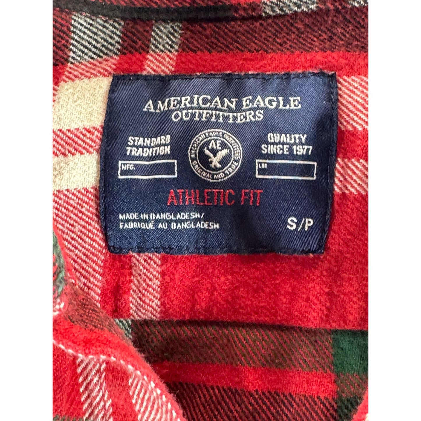 AMERICAN EAGLE OUTFITTERS Men's Red Plaid Athletic-Fit Button-Up Shirt SZ S
